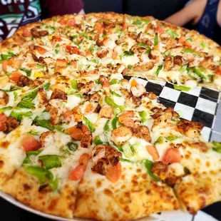 Crackin Cajun pizza
