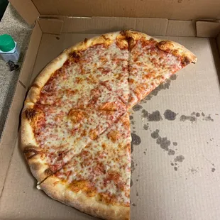 Xl X-Large 18" NY Cheese