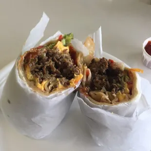 Cheesesteak wrap, alwAys freshly prepared and not super greasy.  This is one of the better restaurants in the area.