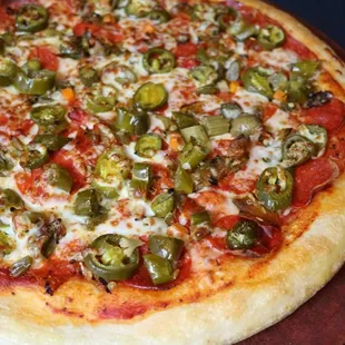 Fire Eater Pizza ( pepperoni, jalapenos, green chili and hot giardiniera)