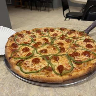 Pepperoni &amp; green pepper. Medium.