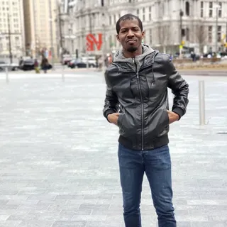 Darren B.