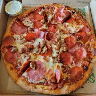 Meat Deluxe Pizza, 12"