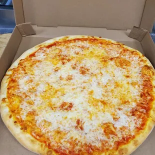 LG cheese pizza  $ 9,99 Monday special only