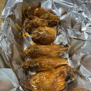 6 Signature Juicy Chicken Wings