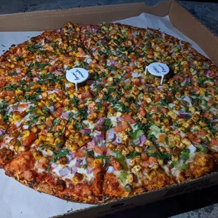 Shahi paneer and paneer masala, extra large pizza