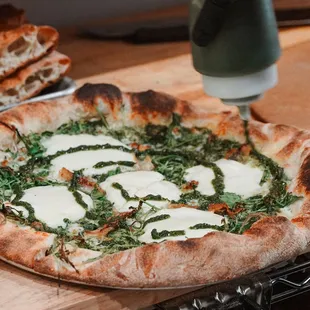 Americana-style Pesto pizza