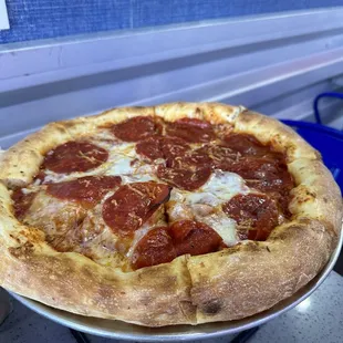 Large Pepperoni Pizza