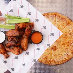 bbq chicken, bbq wings, chicken, fried chicken, chicken wings and fried chicken, chicken wings, food, poultry, fried chicken wings