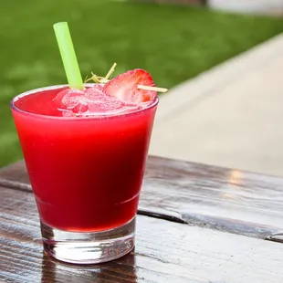 FROZEN STRAWBERRY DAQUIRI 
Bacardi Superior, Rumhaven Coconut, Strawberry, Cane Sugar, Fresh Lime