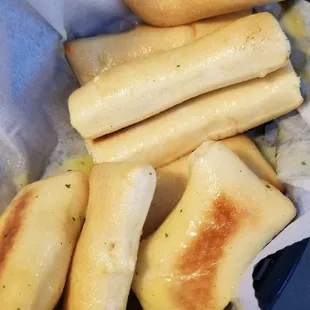 Complimentary breadsticks