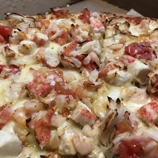 Seafood Pizza