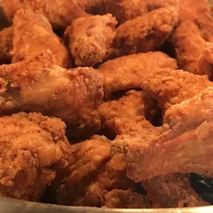 food, chicken wings and fried chicken
