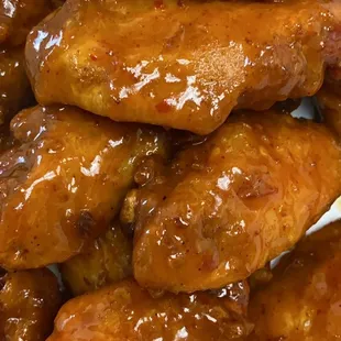 chicken wings and fried chicken, fried chicken wings, food, bbq chicken, chicken wings, poultry, bbq wings, fried chicken, chicken