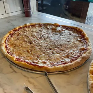 Cheese pizza