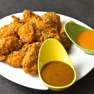 chicken wings and fried chicken, bbq chicken, fried chicken wings, food, fried chicken, poultry, chicken, chicken wings, bbq wings