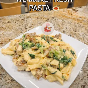 Chicken Alfredo pasta