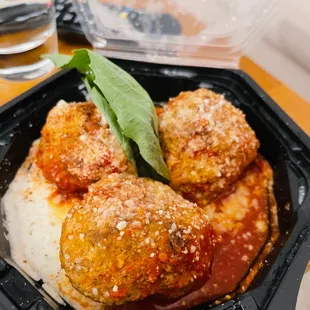 chicken wings and fried chicken, food