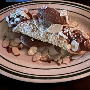 Nutella Cannoli