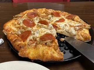 Y not pizza and wings