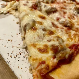 Thin and Crispy Pizza