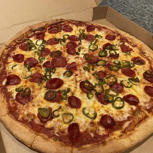 XL Pizza - Pepperoni and Jalapeño