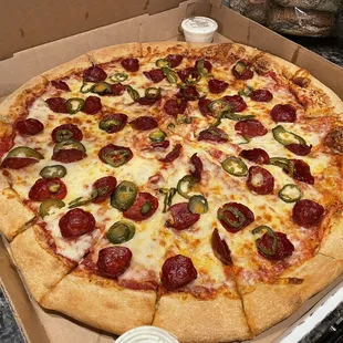 XL pizza with extra ranch