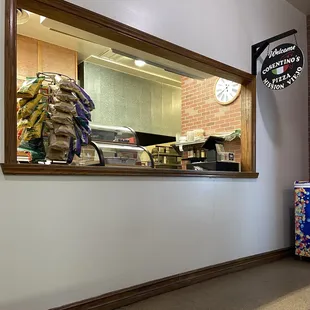 Where the pizza comes out