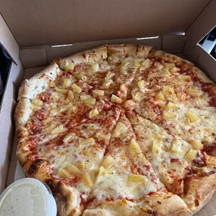 Pineapple pizza