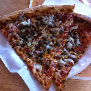 Two slice combo with a drink for $6