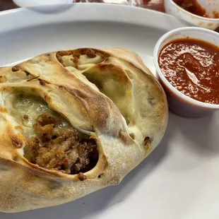 Stromboli lunch portion