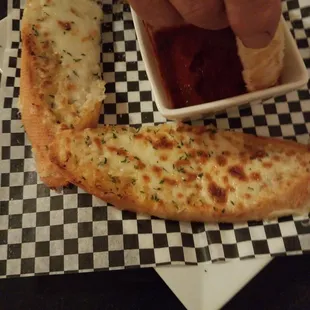 Cheesy garlic bread