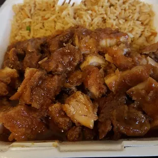 Teriyaki chicken with fried rice no veggies and no onions. super delicious!!! My fab from this place and their pizza!!