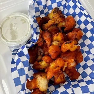 Vegan cauliflower wings &amp; ranch. So good!!