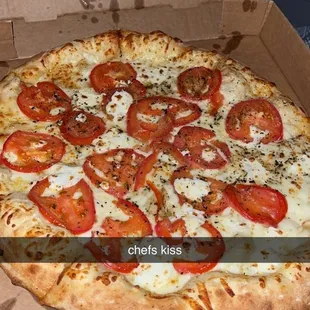 medium margherita pizza