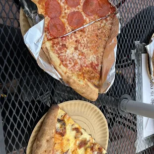 Pepperoni cheese and Hawaiian - White