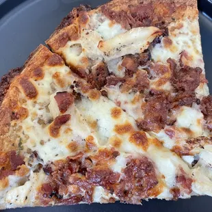 My favorite- chicken bacon ranch on cauliflower crust