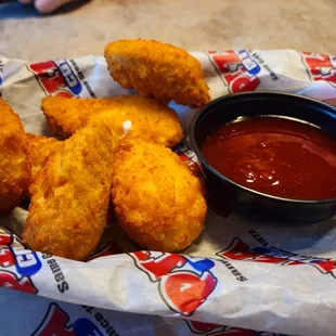 Jalapeño Poppers and dipping sauce