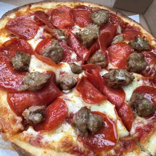 Small Pepperoni and Sausage. It was awesome!