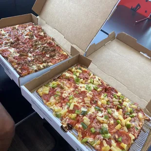 Hawaiian &amp; meat lovers