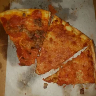 The other half of the 6 slices of pizza that were left uneaten in this order.
