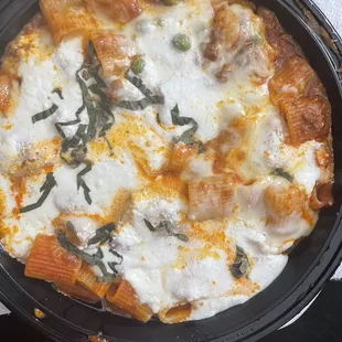 Rigatoni Abruzzi with added peas