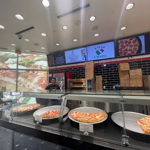 interior, pizza