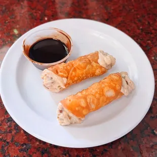2 mini cannolis / $3.95