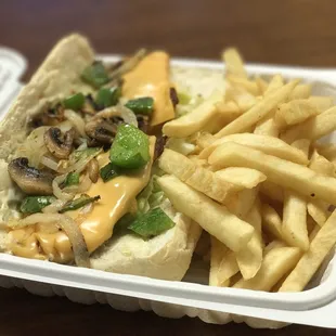 Grilled Chicken Sub w/ fries