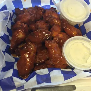 bbq chicken, fried chicken, bbq wings, chicken wings, chicken wings and fried chicken, chicken, fried chicken wings, poultry, food