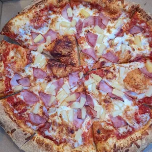 Large Hawaiian Pizza