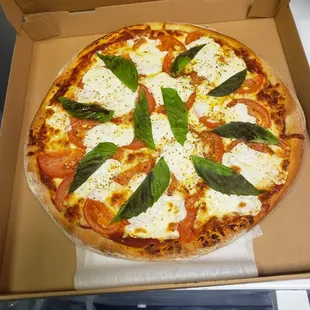 MARGARITA LOVE PIZZA FRESH PRODUCT  
12 INCHES  ONLY FOR $13.49
14 INCHES ONLY FOR $ 15.49
16 INCHES  ONLY FOR $17.49
MARGARITA  PIZZA