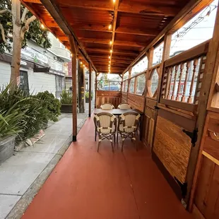 Out door dinning