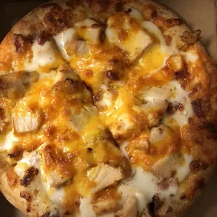 Chicken Alfredo Pizza